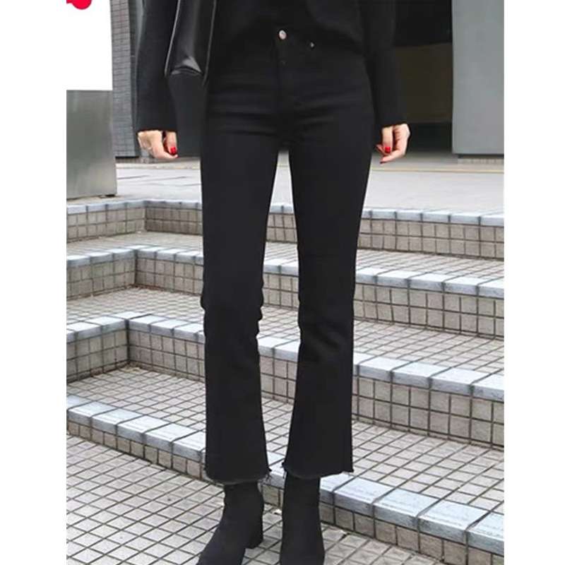 オフィスカジュアル  クロップドフレアデニムパンツ
