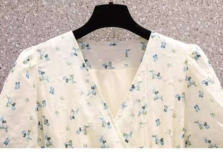 オフィスカジュアル  花柄シフォンラップワンピース